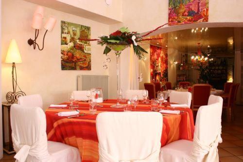 Hotel Restaurant La Bergerie Rugy Bagian luar foto